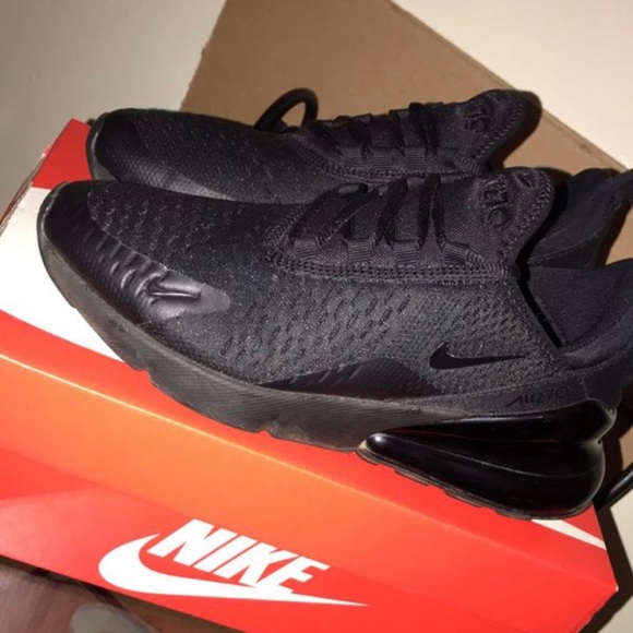 Nike Air 270 Size 6Y - Picture 2 of 5